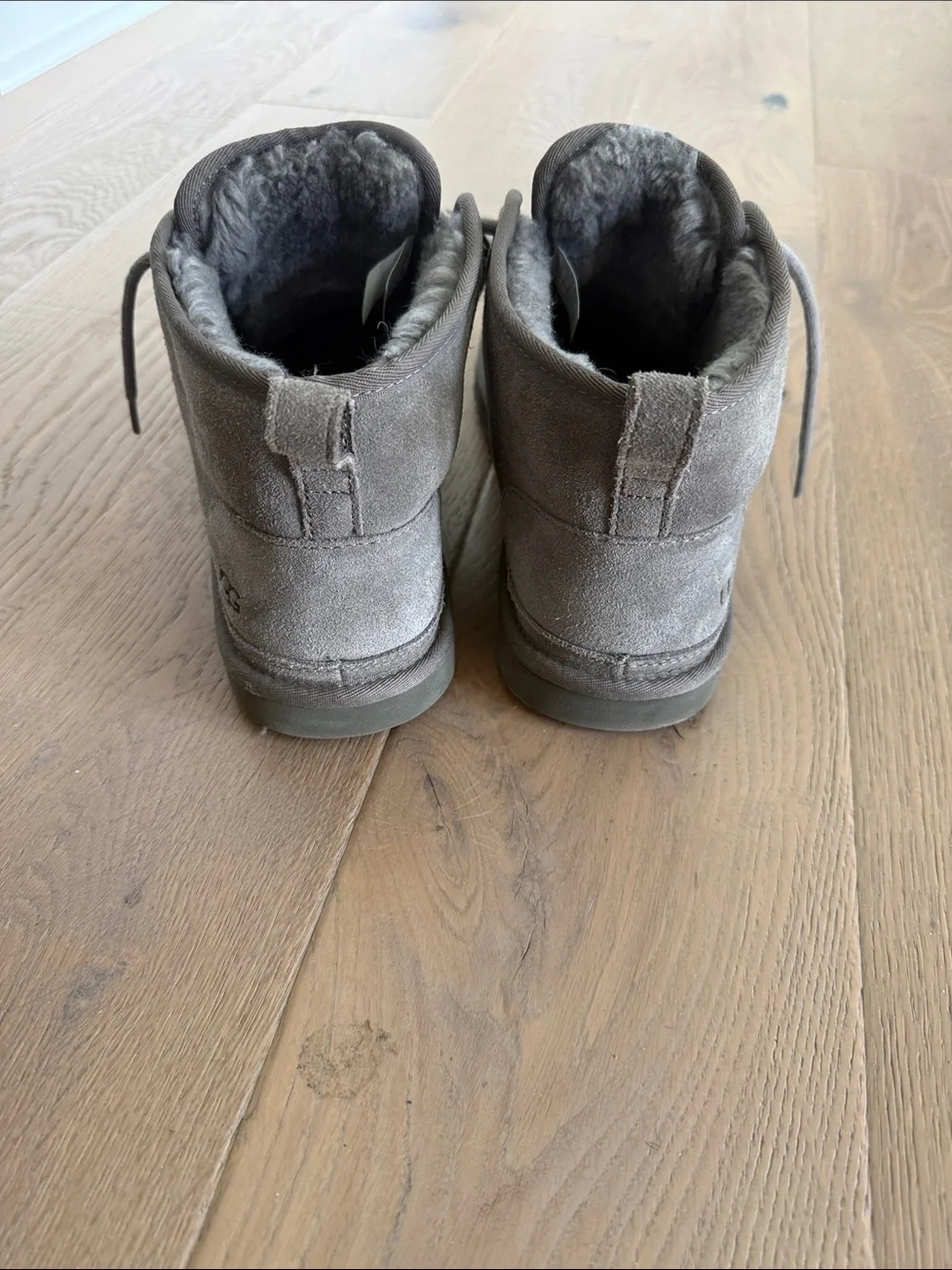 UGG Men’s Chukka Boot - Charcoal Gray